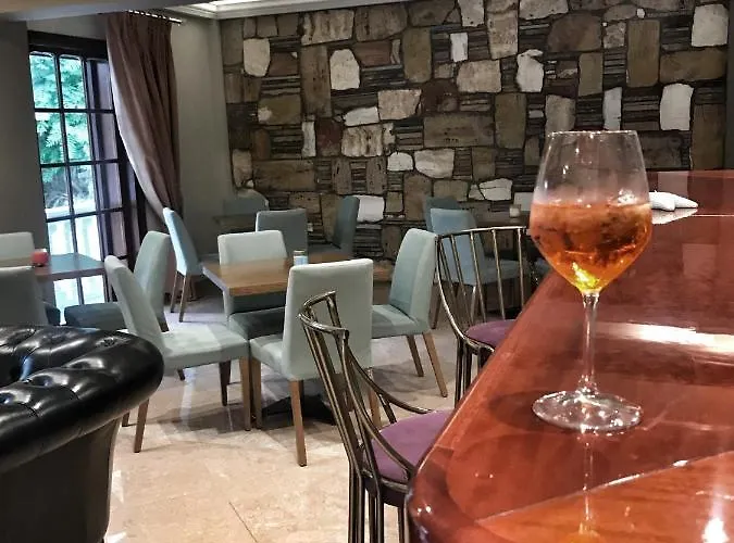 卡思奇酒店 2* 卢特拉艾季普苏